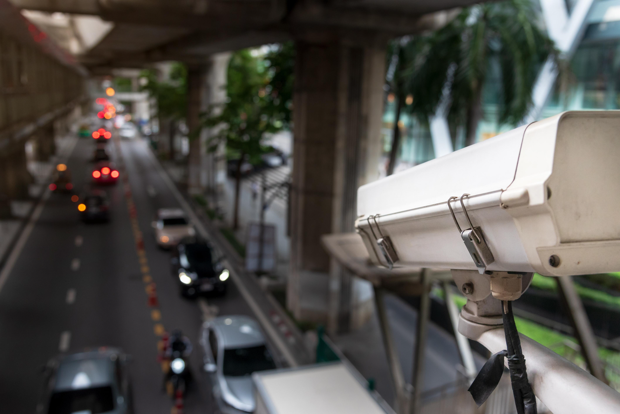 Smart box IoT per la lettura targhe installata da STS Italia